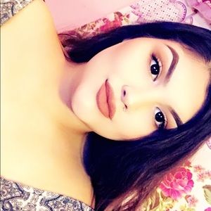 Meet your Posher, Magdalena